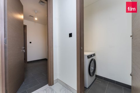 Lägenhet till försäljning i Dubai, UAE 2 sovrum, 117.3 kvm Nr. 710257 - fotografi 19
