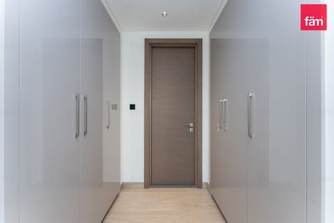 Lägenhet till försäljning i Dubai, UAE 2 sovrum, 117.3 kvm Nr. 710257 - fotografi 17