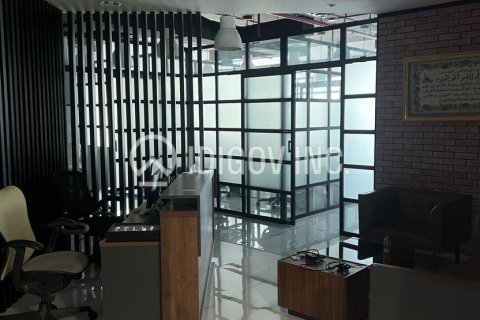 Office in Business Bay, Dubai, UAE 178 sq.m. № 647331 - photo 3