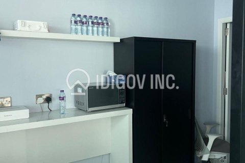 Office in Business Bay, Dubai, UAE 178 sq.m. № 647331 - photo 13