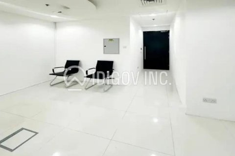 Office in Business Bay, Dubai, UAE 70 sq.m. № 647330 - photo 11