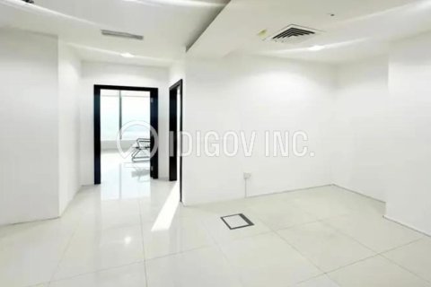 Office in Business Bay, Dubai, UAE 70 sq.m. № 647330 - photo 5