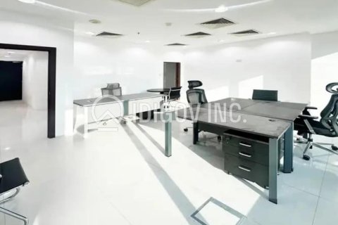 Office in Business Bay, Dubai, UAE 70 sq.m. № 647330 - photo 6