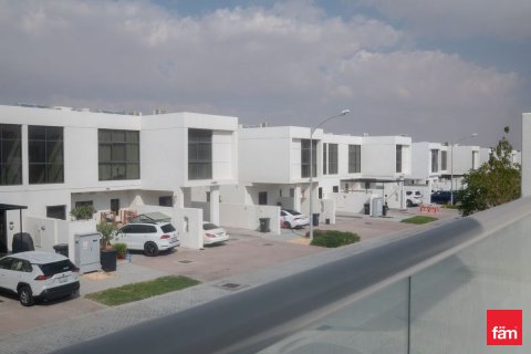 Dubai, BAE’de kiralık townhouse 3 yatak odası, 151.8 m&sup2; No 678183 - fotoğraf 17