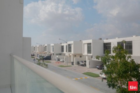 Dubai, BAE’de kiralık townhouse 3 yatak odası, 151.8 m&sup2; No 678183 - fotoğraf 16