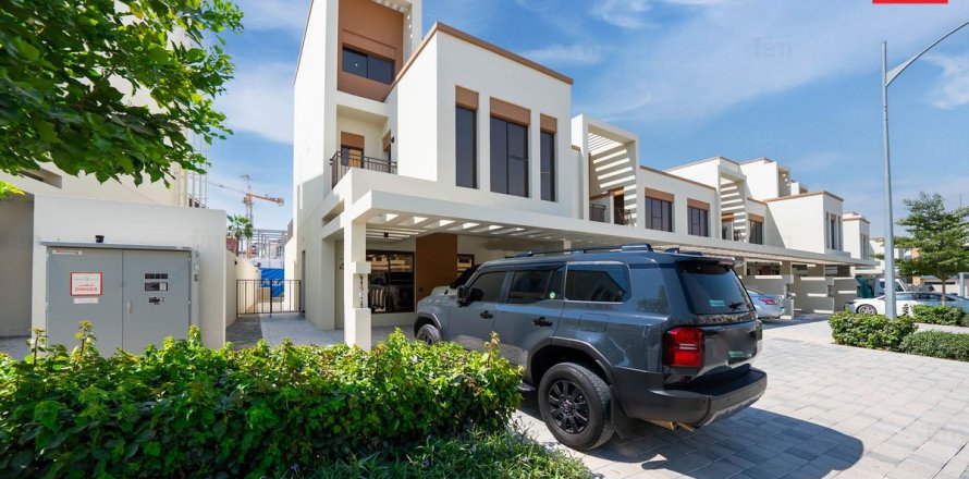 Casa urbana em Dubai, EAU 5 quartos, 201.8 m2 № 719811