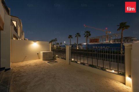 Casa urbana para venda em Dubai, EAU 5 quartos, 201.8 m2 № 719811 - foto 16