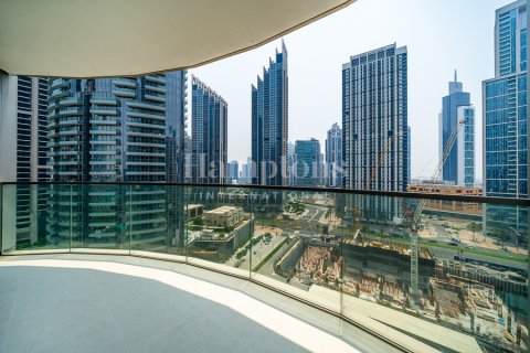 Apartment in Palm Jumeirah, Dubai, UAE 2 bedrooms, 121.23841500 sq.m. № 583440 - photo 1