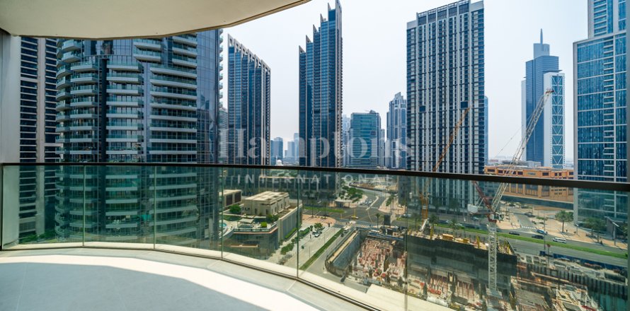 Apartment in Palm Jumeirah, Dubai, UAE 2 bedrooms, 121.238 sq.m. № 583440