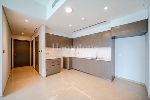 Apartment in Palm Jumeirah, Dubai, UAE 2 bedrooms, 105.32970528 sq.m. № 583441 - photo 3