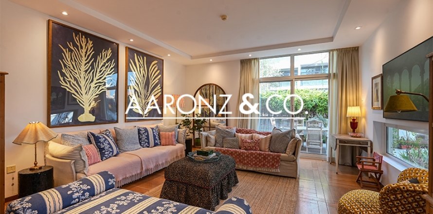 Rijtjeshuis in Jumeirah Village Circle, Dubai, VAE 3 slaapkamers, 311.6 vr.m. nr 670735