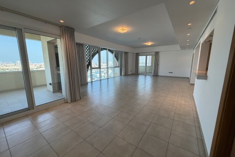 Apartament în Palm Jumeirah, Dubai, EAU 3 dormitoare, 377 mp.  №734439