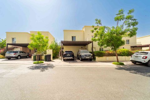 Villa in Dubai, UAE 3 bedrooms, 461 sq.m. № 734437 - photo 16