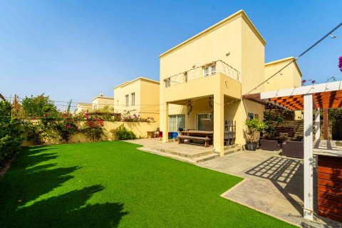 Villa in Dubai, UAE 3 bedrooms, 461 sq.m. № 734437 - photo 18