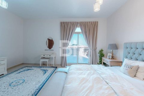 Снять в аренду виллу в Халифа-Сити, Абу-Даби, ОАЭ 5 спален, 534м2, № 616922 - фото 7