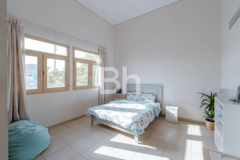 Снять в аренду виллу в Халифа-Сити, Абу-Даби, ОАЭ 5 спален, 534м2, № 616922 - фото 11