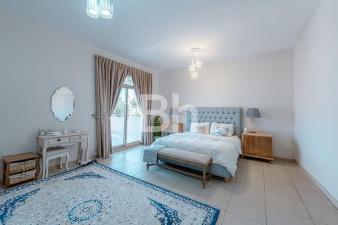 Снять в аренду виллу в Халифа-Сити, Абу-Даби, ОАЭ 5 спален, 534м2, № 616922 - фото 6