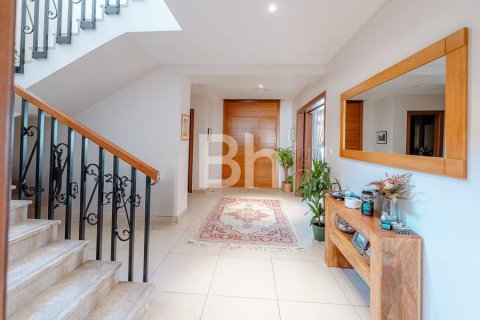 Снять в аренду виллу в Халифа-Сити, Абу-Даби, ОАЭ 5 спален, 534м2, № 616922 - фото 14