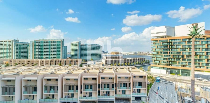 Квартира в Al Raha Beach, Абу-Даби, ОАЭ 4 спальни, 227м2 № 616923