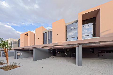تاون هاوس للبيع في Tilal City، الشارقة، الإمارات العربية المتحدة 4 غرفة نوم ، 247.21 متر مربع ، رقم 748397 - صورة 3