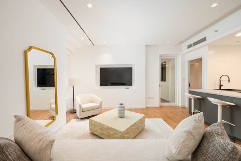Apartmen di Jumeirah Beach Residence, Dubai, UAE 1 bilik tidur, 102.71 meter persegi № 748396 - foto 4