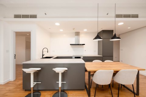 Apartmen di Jumeirah Beach Residence, Dubai, UAE 1 bilik tidur, 102.71 meter persegi № 748396 - foto 5