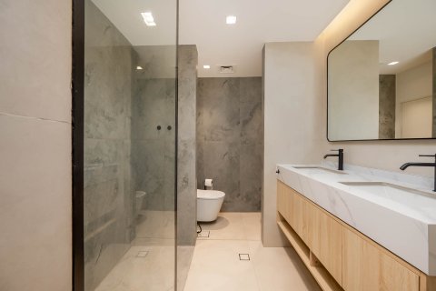 Apartmen di Jumeirah Beach Residence, Dubai, UAE 1 bilik tidur, 102.71 meter persegi № 748396 - foto 12