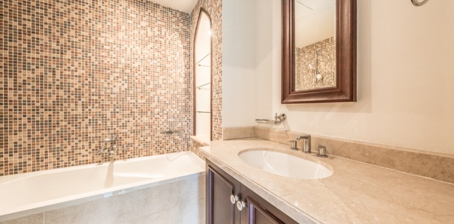 Byt v Old Town, Dubai, SAE 2 ložnice, 144.464 m² Č.: 583627