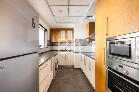 Apartemen di Jumeirah Beach Residence, Dubai, UEA 2 kamar tidur, 136 m2 nomor 645341 - foto 17