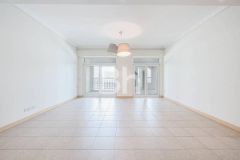 Διαμέρισμα σε Palm Jumeirah, Dubai, ΗΑΕ 2 υπνοδωμάτια, 186 τ.μ. Αρ. 645339 - φωτογραφία 2