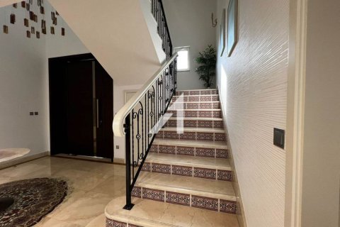Vilă de închiriat în The Villa, Dubai, EAU 5 dormitoare, 1116.6 mp. №658908 - poză 14