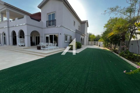 Vilă de închiriat în The Villa, Dubai, EAU 5 dormitoare, 1116.6 mp. №658908 - poză 15