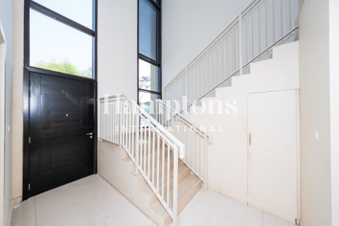 Adosado en alquiler en DAMAC Hills (Akoya by DAMAC), Dubai, EAU 3 dormitorios, 253.06777200 m2 № 739707 - foto 24
