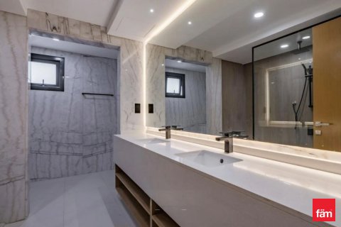 Villa till försäljning i Dubai, UAE 5 sovrum, 325.2 kvm Nr. 621379 - fotografi 13