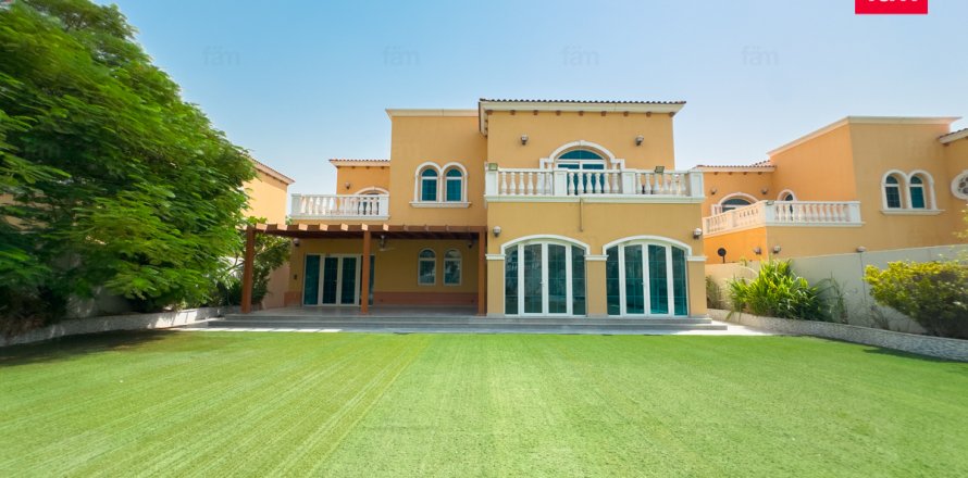 Villa sa Dubai, UAE 5 silid-tulugan, 800 sq.m. № 645677