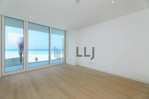 Appartamento in affitto a Saadiyat Island, Abu Dhabi, EAU 3 camere da letto, 285 mq. № 624158 - foto 2