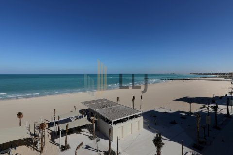 Appartamento in affitto a Saadiyat Island, Abu Dhabi, EAU 2 camere da letto, 226 mq. № 624157 - foto 1