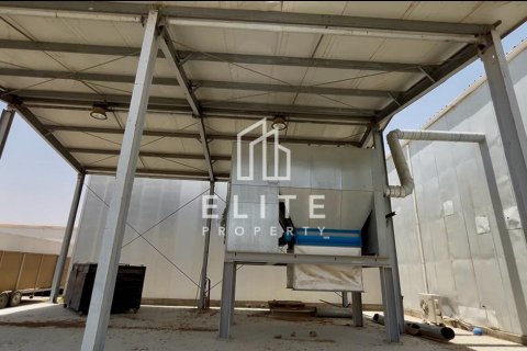 Warehouse in Al Ain, UAE 9999 sq.m. № 623534 - photo 17