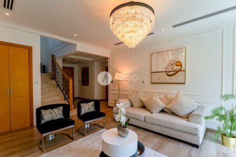 Vila v Jumeirah Park, Dubai, SAE 4 ložnice, 510.8 m² Č.: 623421 - fotografie 9