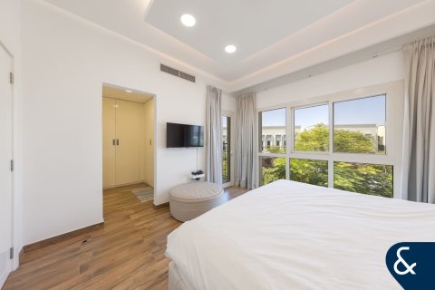 Radový dom v Jumeirah Golf Estates, Dubai, SAE 3 spálne, 179 m2 č. 667214 - Fotografia 10