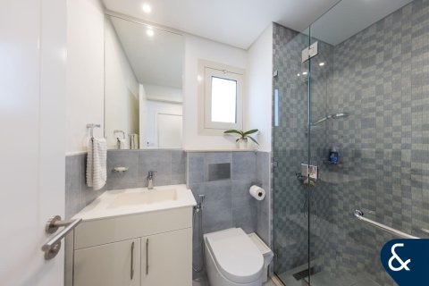 Radový dom v Jumeirah Golf Estates, Dubai, SAE 3 spálne, 179 m2 č. 667214 - Fotografia 15