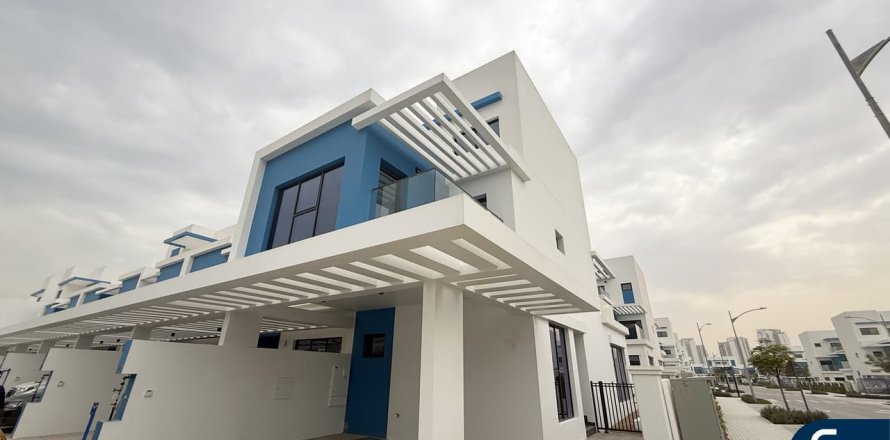 Damac Lagoons、Dubai、UAEにあるタウンハウス 5ベッドルーム、302 m2 No667216