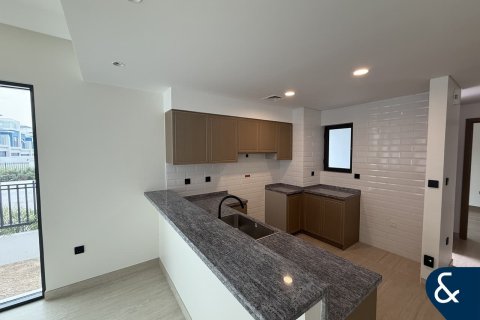 Damac Lagoons、Dubai、UAE にあるタウンハウス販売中 5ベッドルーム、302 m2、No667216 - 写真 2