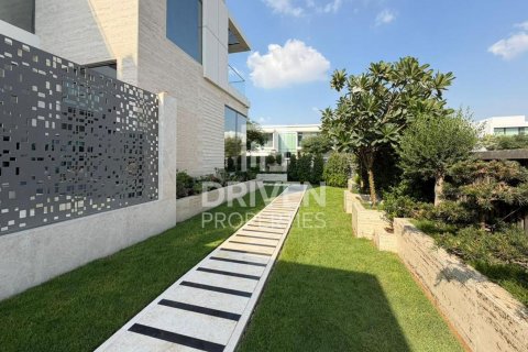 Villa in Dubai Hills Estate, UAE 6 bedrooms, 1157.2 sq.m. № 756147 - photo 17