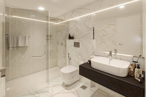 Dupleks në Yas Island, Abu Dhabi, Emiratet e Bashkuara Arabe 3 dhoma gjumi, 284 m2. № 717050 - Foto 17