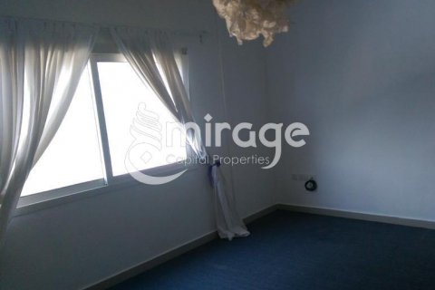 Shtëpi në qytet në Al Reef, Abu Dhabi, Emiratet e Bashkuara Arabe 3 dhoma gjumi, 174.1 m2. № 574606 - Foto 7