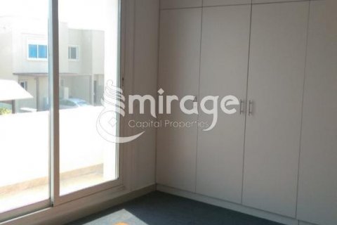 Shtëpi në qytet në Al Reef, Abu Dhabi, Emiratet e Bashkuara Arabe 3 dhoma gjumi, 174.1 m2. № 574606 - Foto 5