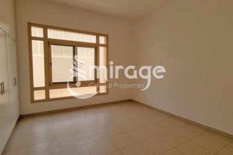 Vilë në Al Raha Golf Gardens, Abu Dhabi, Emiratet e Bashkuara Arabe 5 dhoma gjumi, 582.9 m2. № 574365 - Foto 11