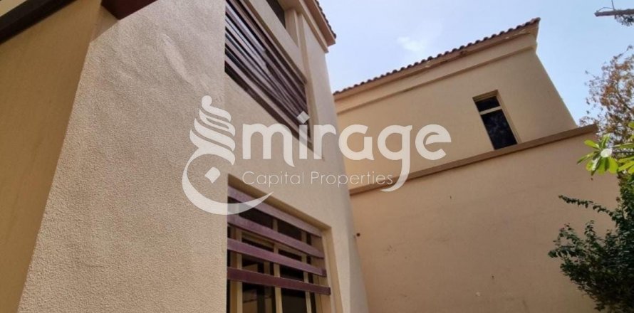 Vilë në Al Raha Golf Gardens, Abu Dhabi, Emiratet e Bashkuara Arabe 5 dhoma gjumi, 582.9 m2. № 574365