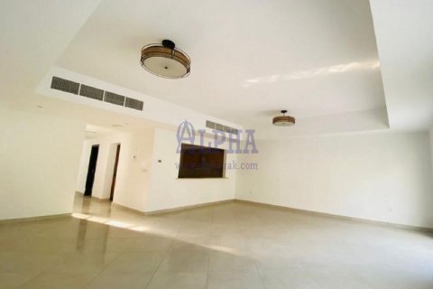 Vila di Al Hamra Village, Ras Al Khaimah, UEA 3 kamar tidur, 262.3 m2 nomor 647069 - foto 4
